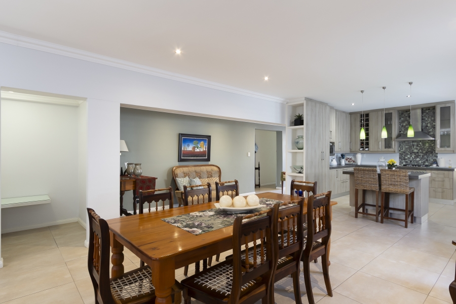 3 Bedroom Property for Sale in Heritage Park Western Cape